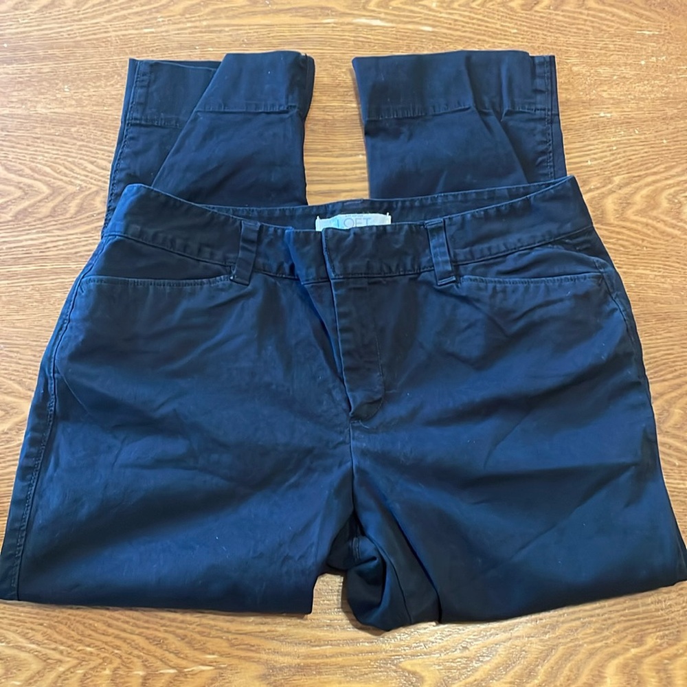 Loft Women’s Black Capris with Zipper Accents on Legs (size 8p)
